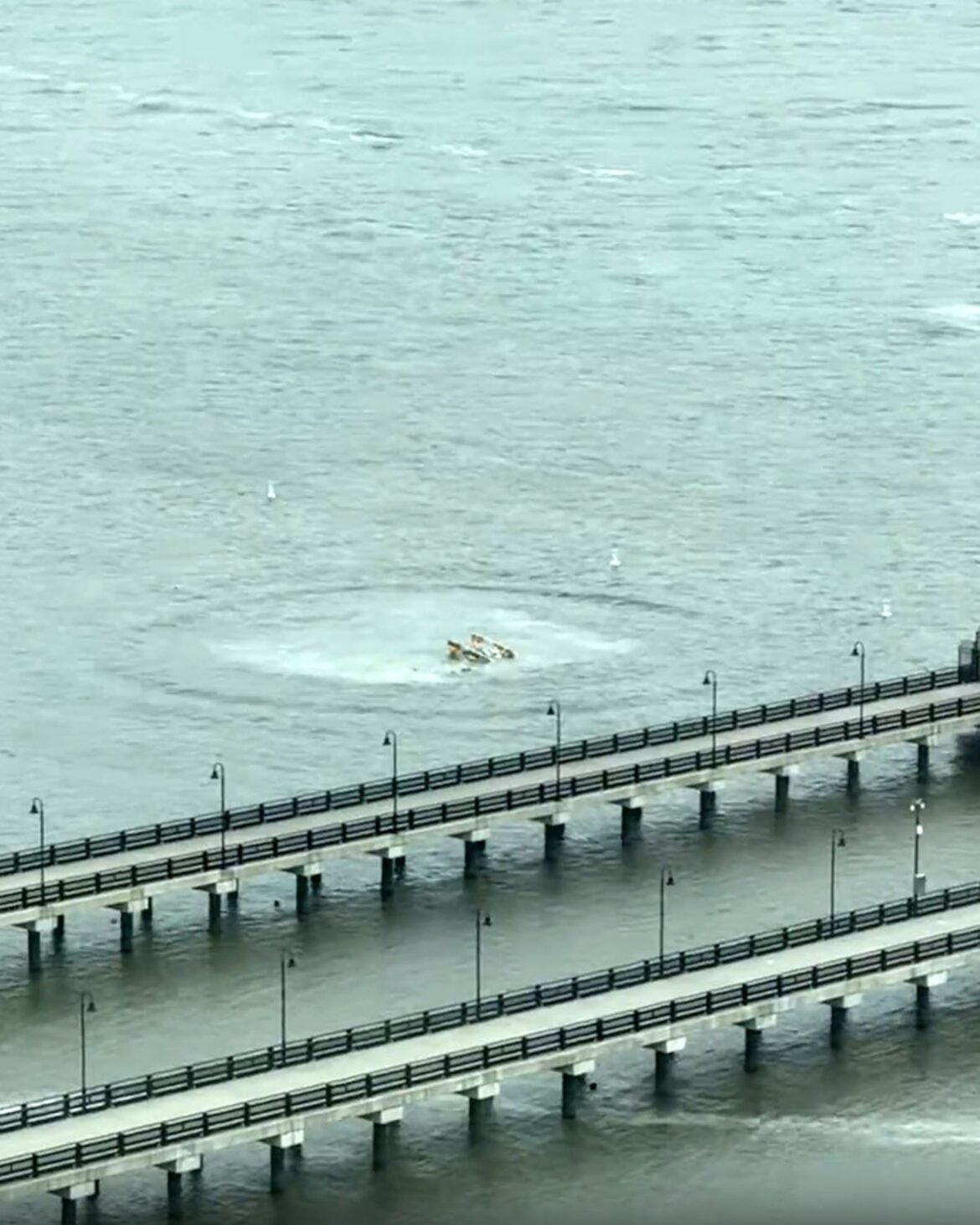 Helicopter crashes in the Hudson River in New York City, the 6 on board killed: Fuentes