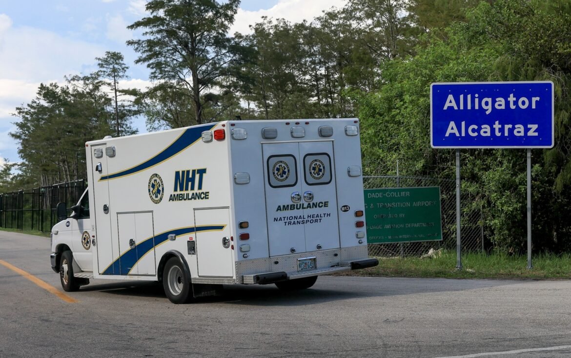 Democratic legislators demand information on 'Cocodrilo Alcatraz'