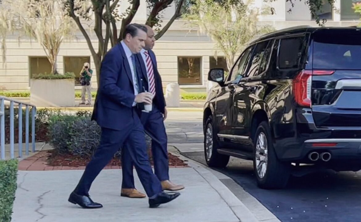 Ghislaine Maxwell, in the interview of the Department of Justice, said nothing to be harmful to Trump: Fuentes