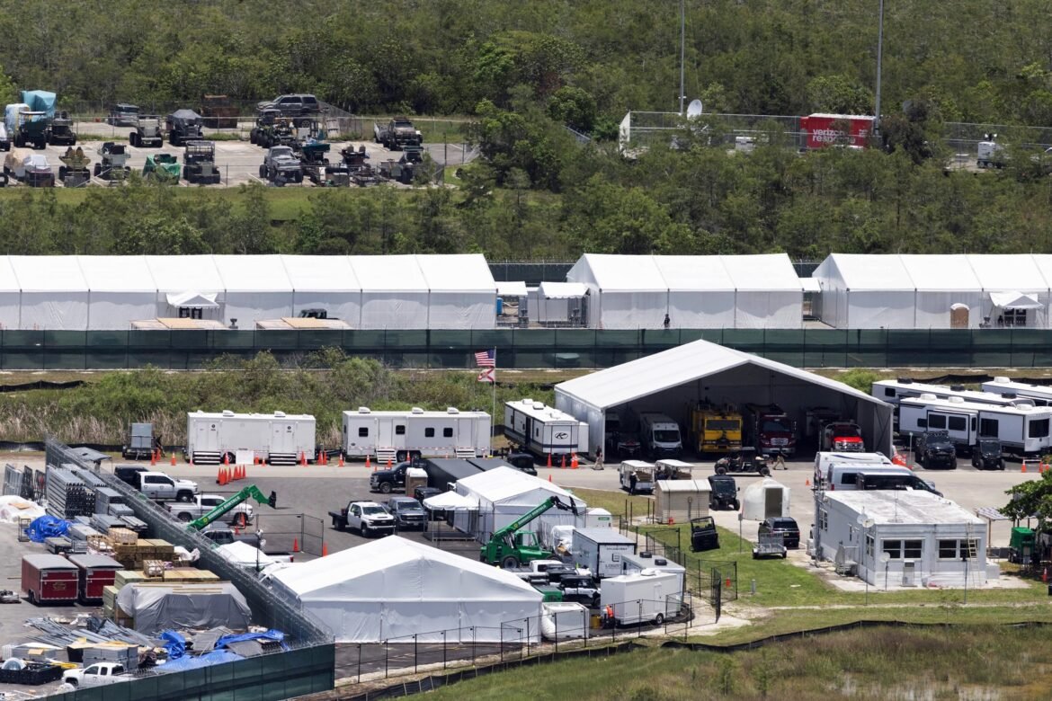 Judge temporarily blocks a greater construction of the Detention Center 'Aligator Alcatraz'