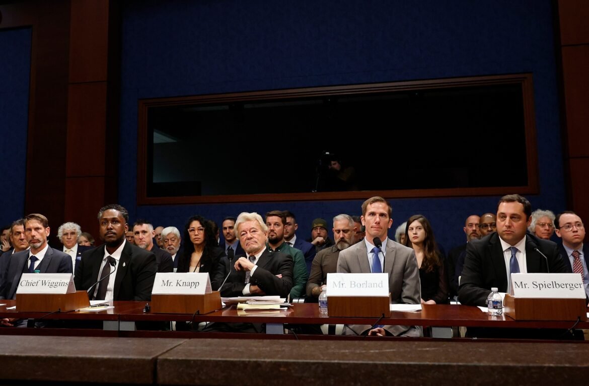Photo: Witnesses of unidentified aerial phenomena (UAP) testify before the working group of the Chamber's Supervision Committee on the declassification of federal secrets in the Capitol, on September 9, 2025.