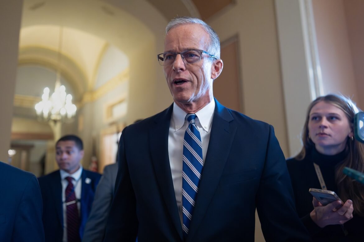 Senate unanimously agrees to pass Epstein files bill